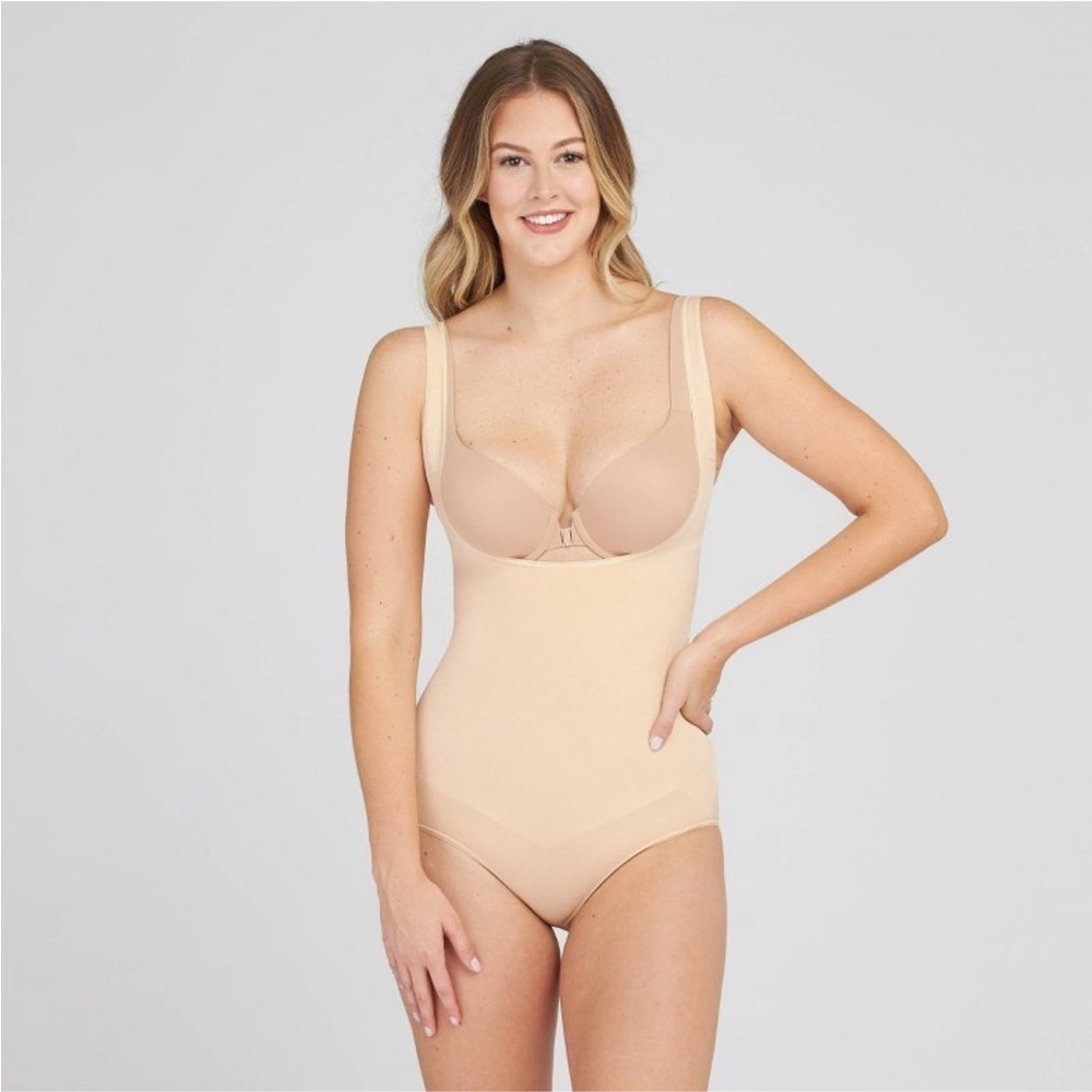 ASSETS by SPANX Remarkable Results Open-Bust Brief Bodysuit Ultra Firm new 🆕